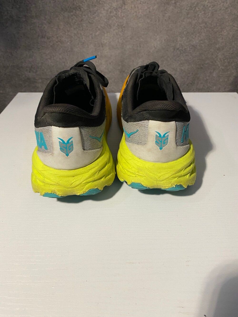 HOKA Speedgoat 5 Women's Trail Running Shoes Size 9B Vibram Megagrip Black - Picture 4 of 8